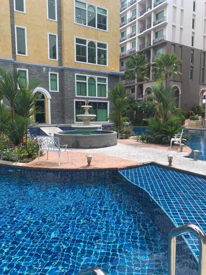 High Floor Pool View Near Walking Street Arcadia 高楼层泳池景 高速网络 智能电视 *