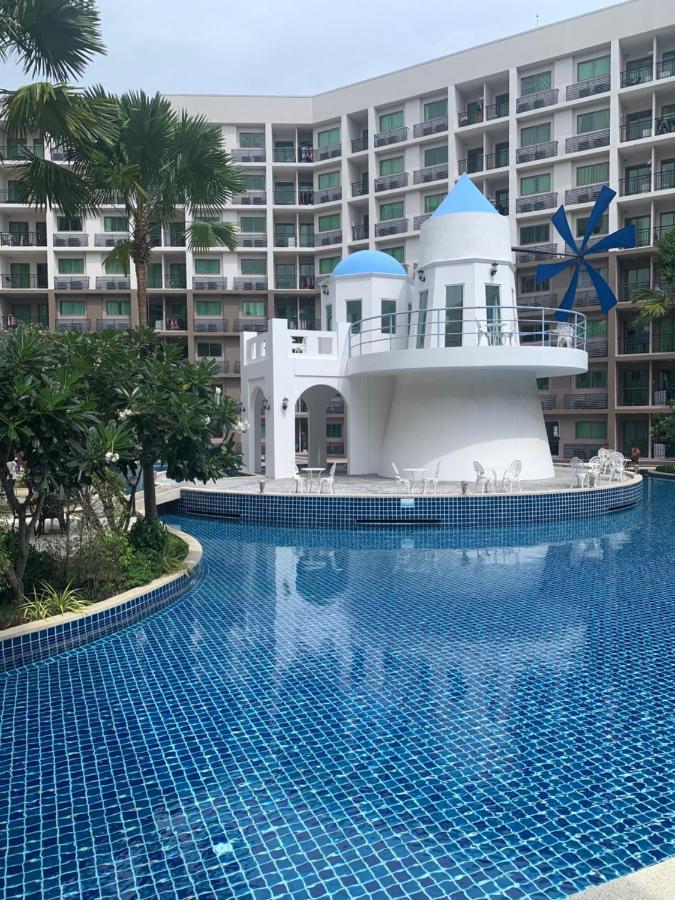 High Floor Pool View Near Walking Street Arcadia 高楼层泳池景 高速网络 智能电视 Apartemen Pattaya