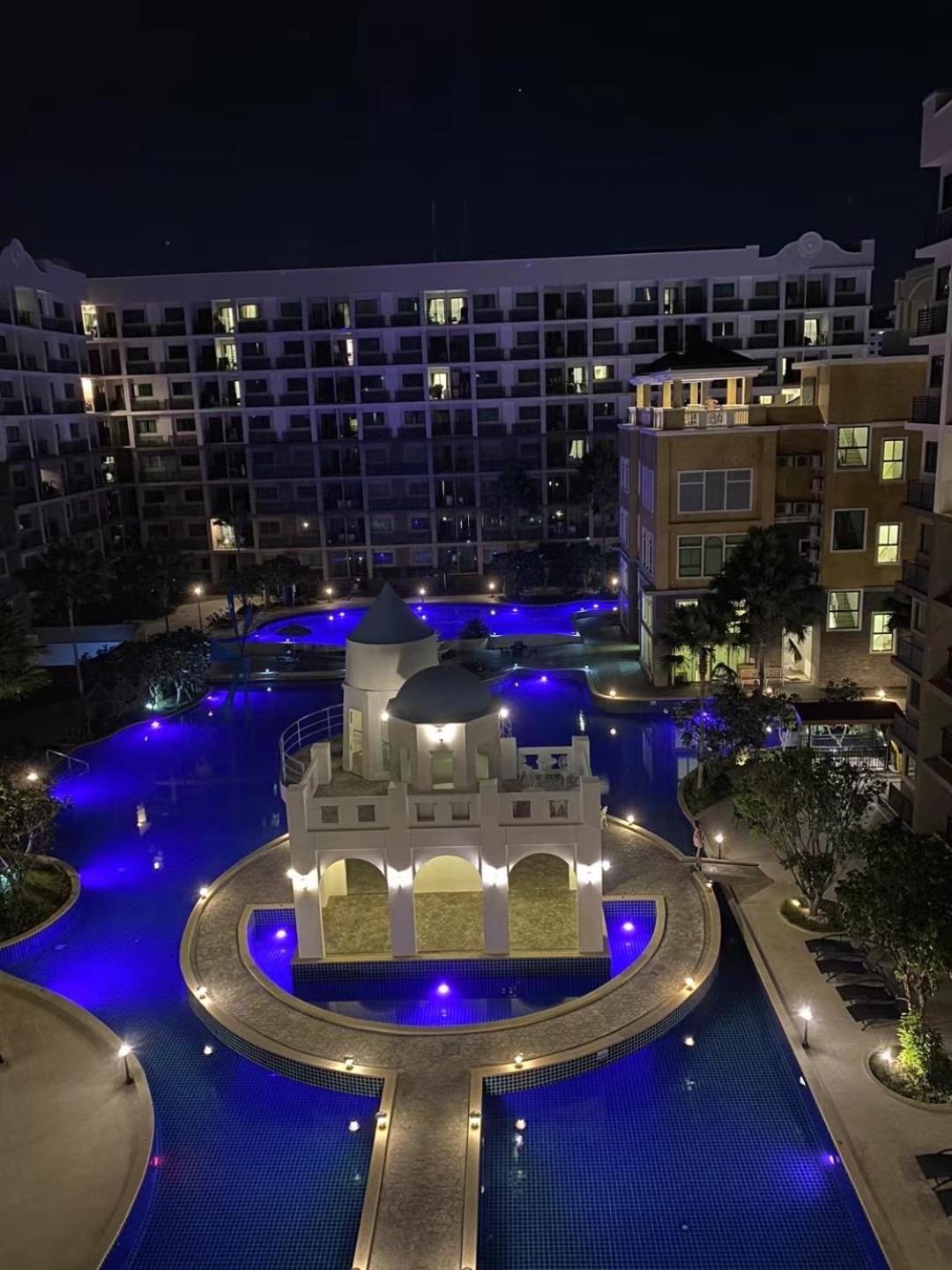 High Floor Pool View Near Walking Street Arcadia 高楼层泳池景 高速网络 智能电视 Apartemen