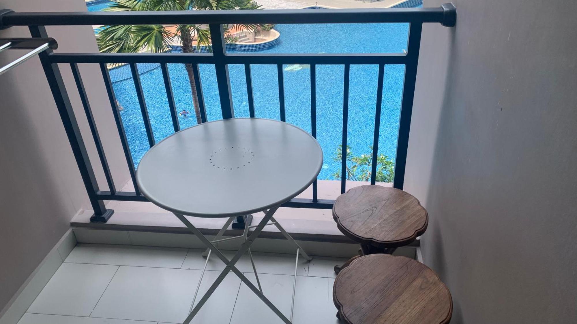 High Floor Pool View Near Walking Street Arcadia 高楼层泳池景 高速网络 智能电视 Apartemen